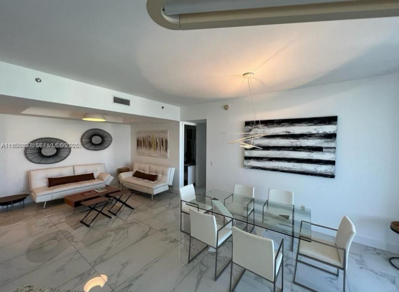 15811 Collins Ave, Unit 2805, Sunny Isles Beach, FL 33160 Photo