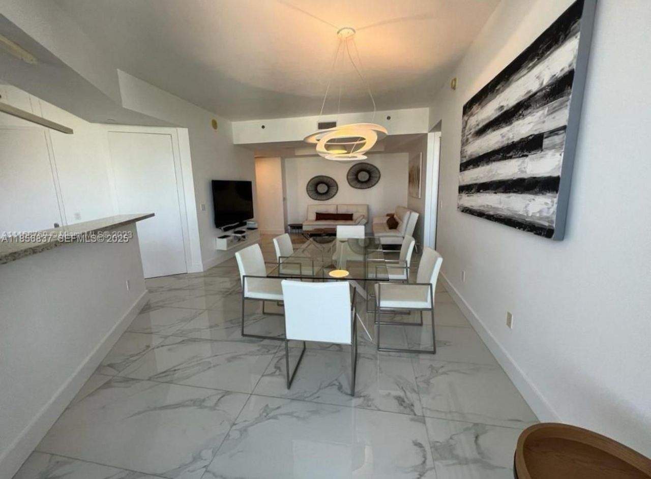 15811 Collins Ave, Unit 2805, Sunny Isles Beach, FL 33160 Photo