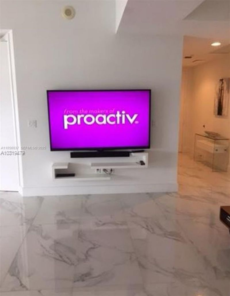 15811 Collins Ave, Unit 2805, Sunny Isles Beach, FL 33160 Photo