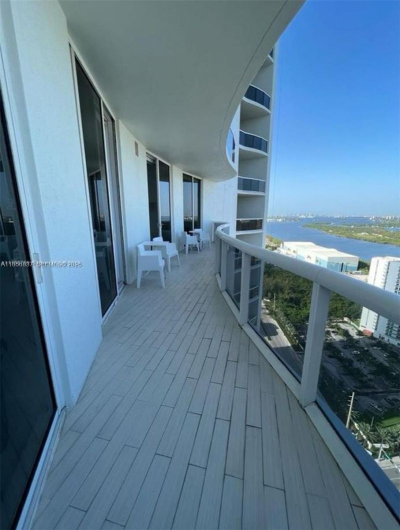15811 Collins Ave, Unit 2805, Sunny Isles Beach, FL 33160 Photo