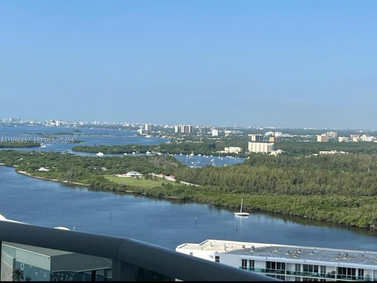 15811 Collins Ave, Unit 2805, Sunny Isles Beach, FL 33160 Photo