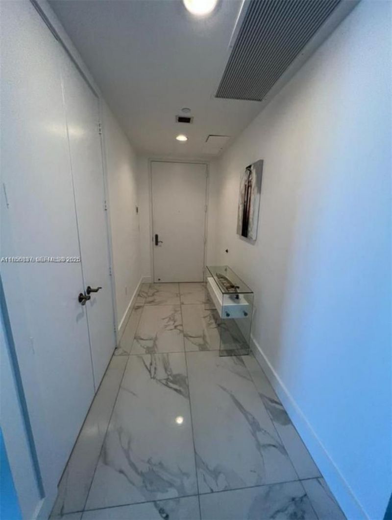 15811 Collins Ave, Unit 2805, Sunny Isles Beach, FL 33160 Photo