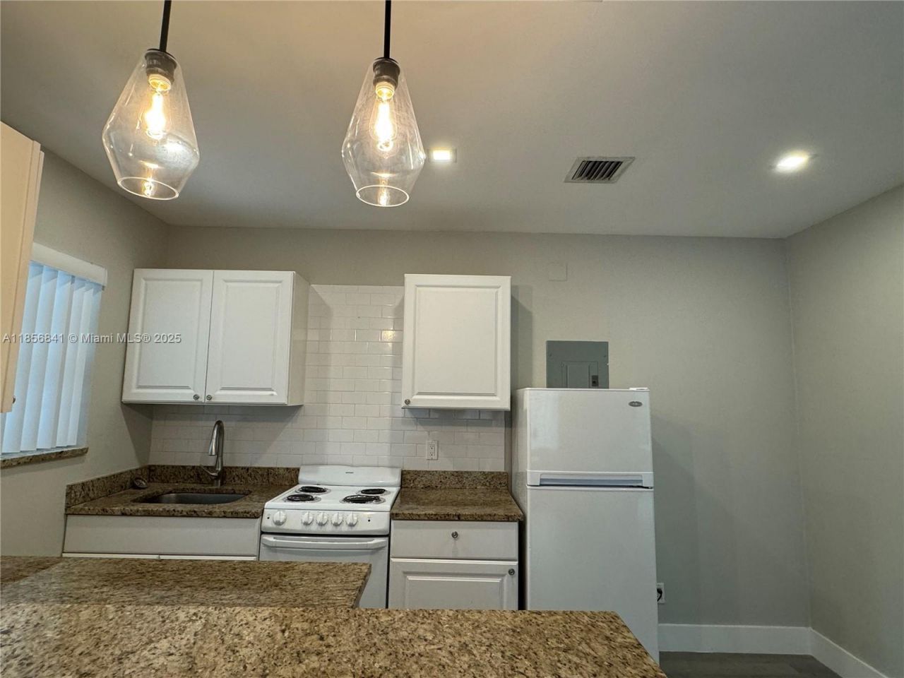 716 SE 14th Ct #1-4, Fort Lauderdale, FL 33316 Photo