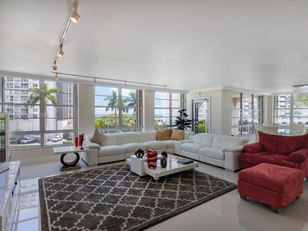 5660 Collins Ave, Unit 4B, Miami Beach, FL 33140