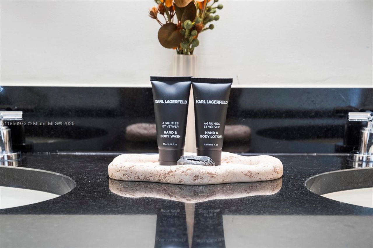 101 20th St, Unit 3803, Miami Beach, FL 33139 Photo