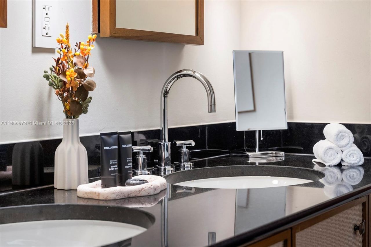 101 20th St, Unit 3803, Miami Beach, FL 33139 Photo