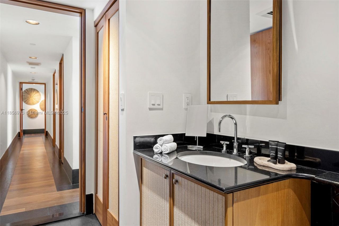 101 20th St, Unit 3803, Miami Beach, FL 33139 Photo