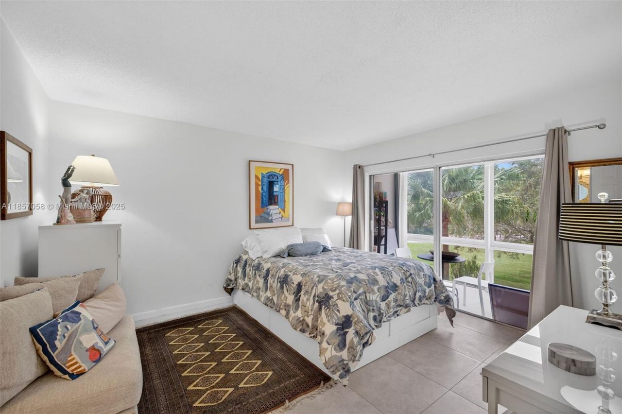 2200 Park Ln, Unit 205, Hollywood, FL 33021 Photo