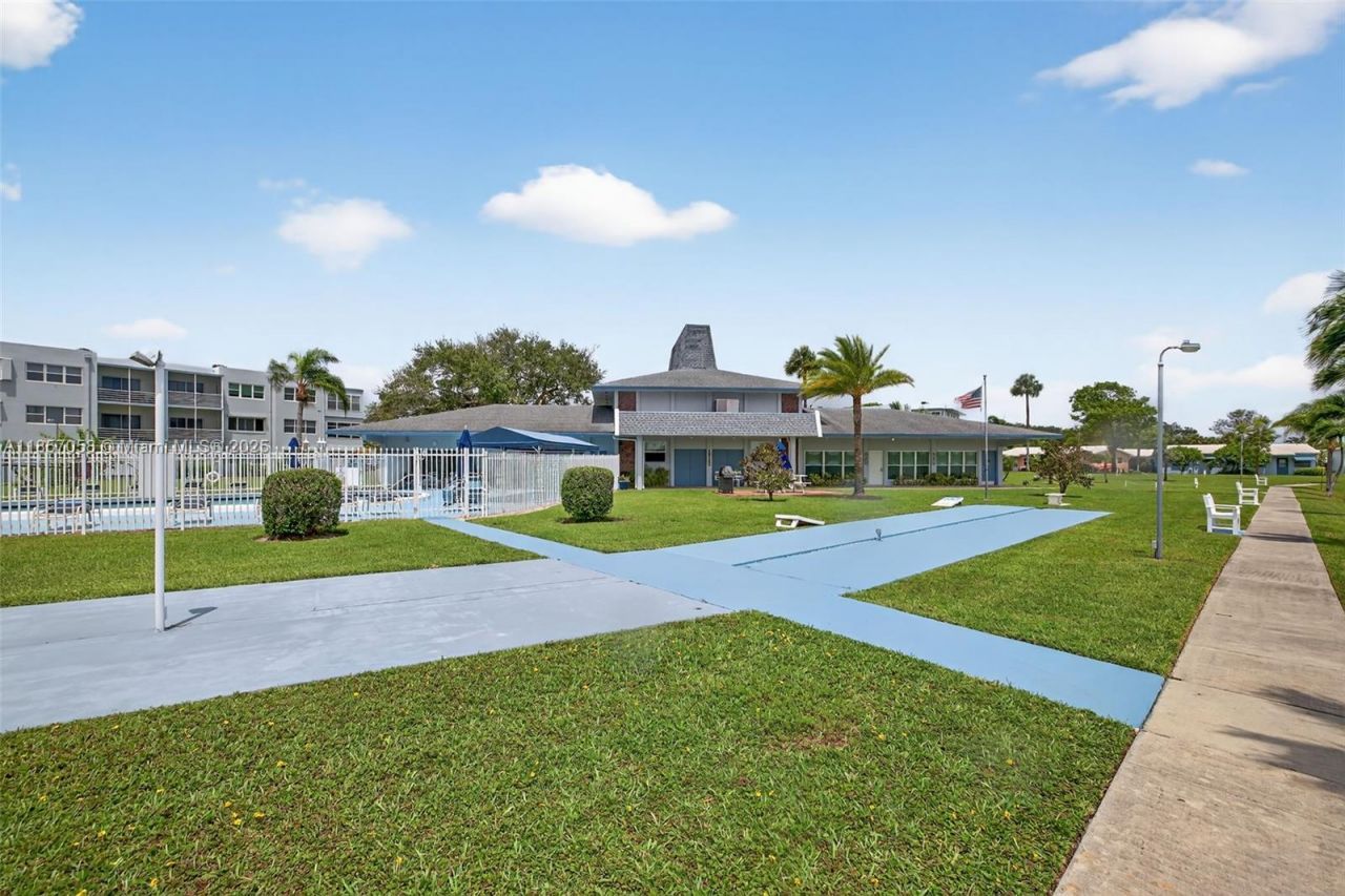 2200 Park Ln, Unit 205, Hollywood, FL 33021 Photo