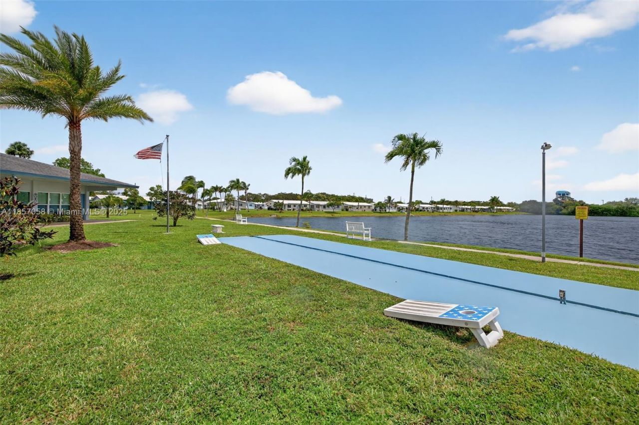 2200 Park Ln, Unit 205, Hollywood, FL 33021 Photo