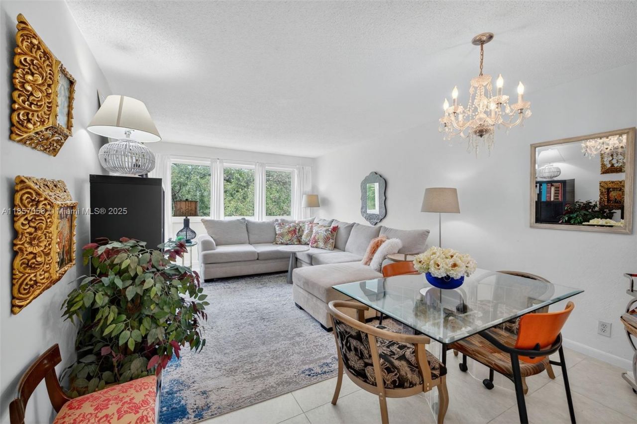 2200 Park Ln, Unit 205, Hollywood, FL 33021 Photo