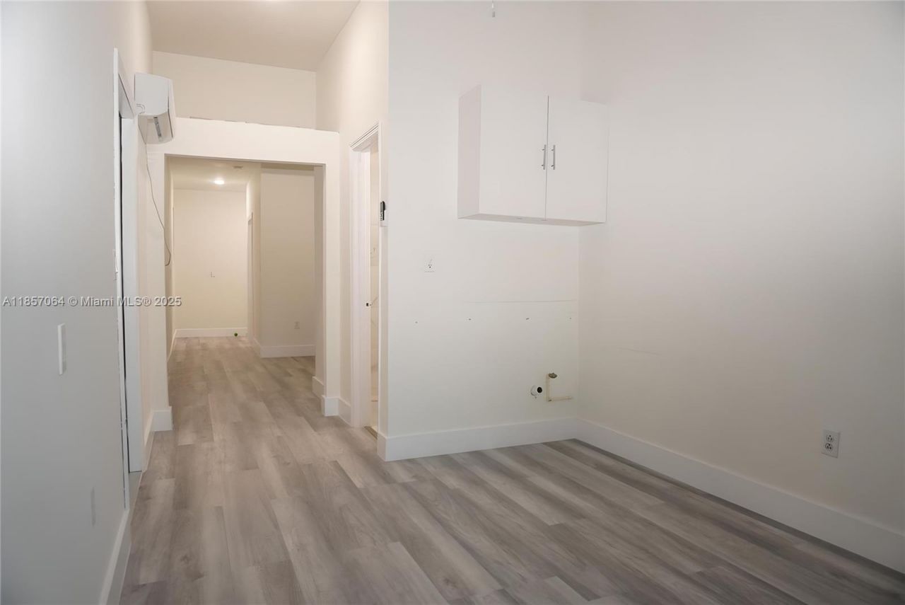 4851 E 8th Ct, Hialeah, FL 33013 Photo