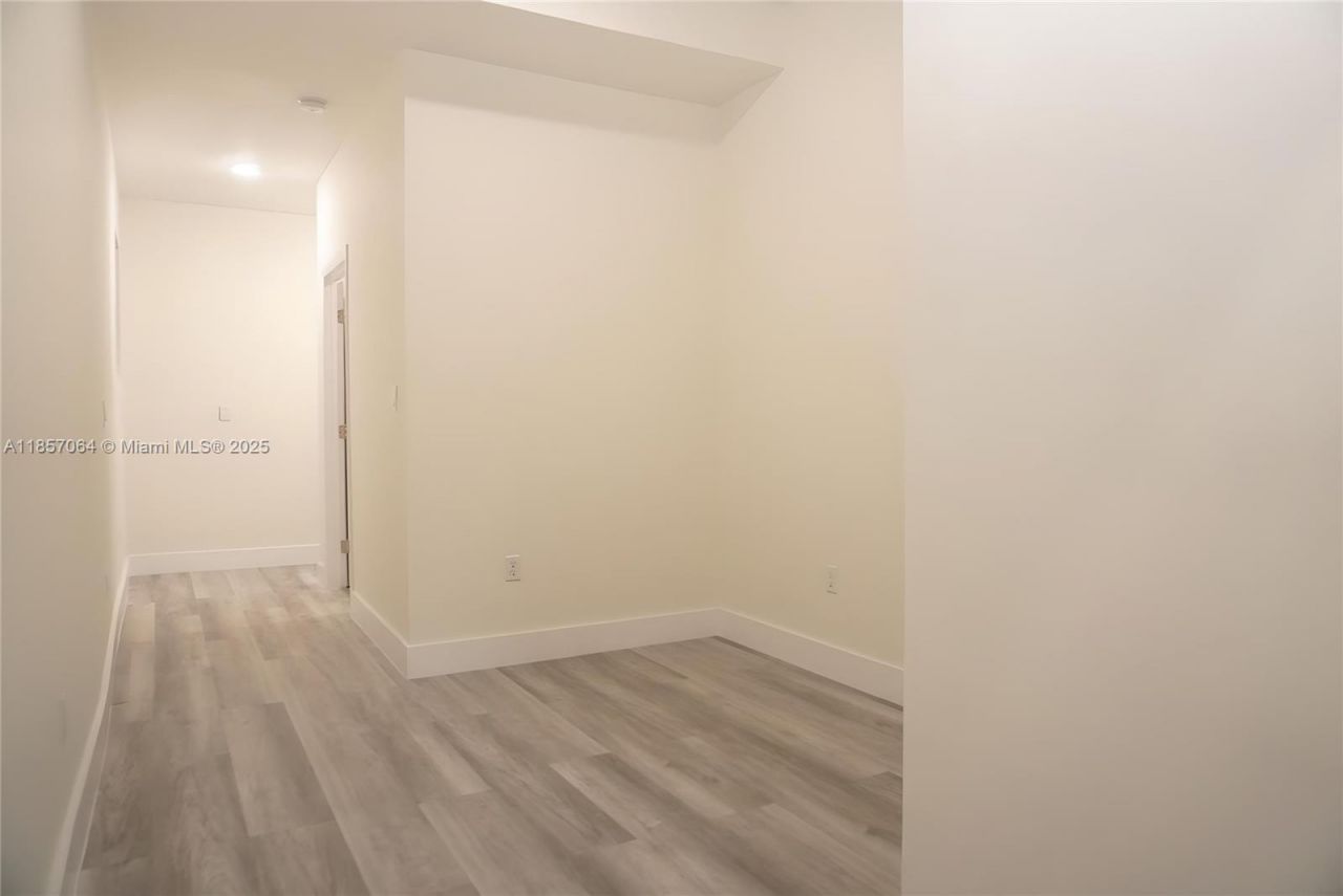 4851 E 8th Ct, Hialeah, FL 33013 Photo