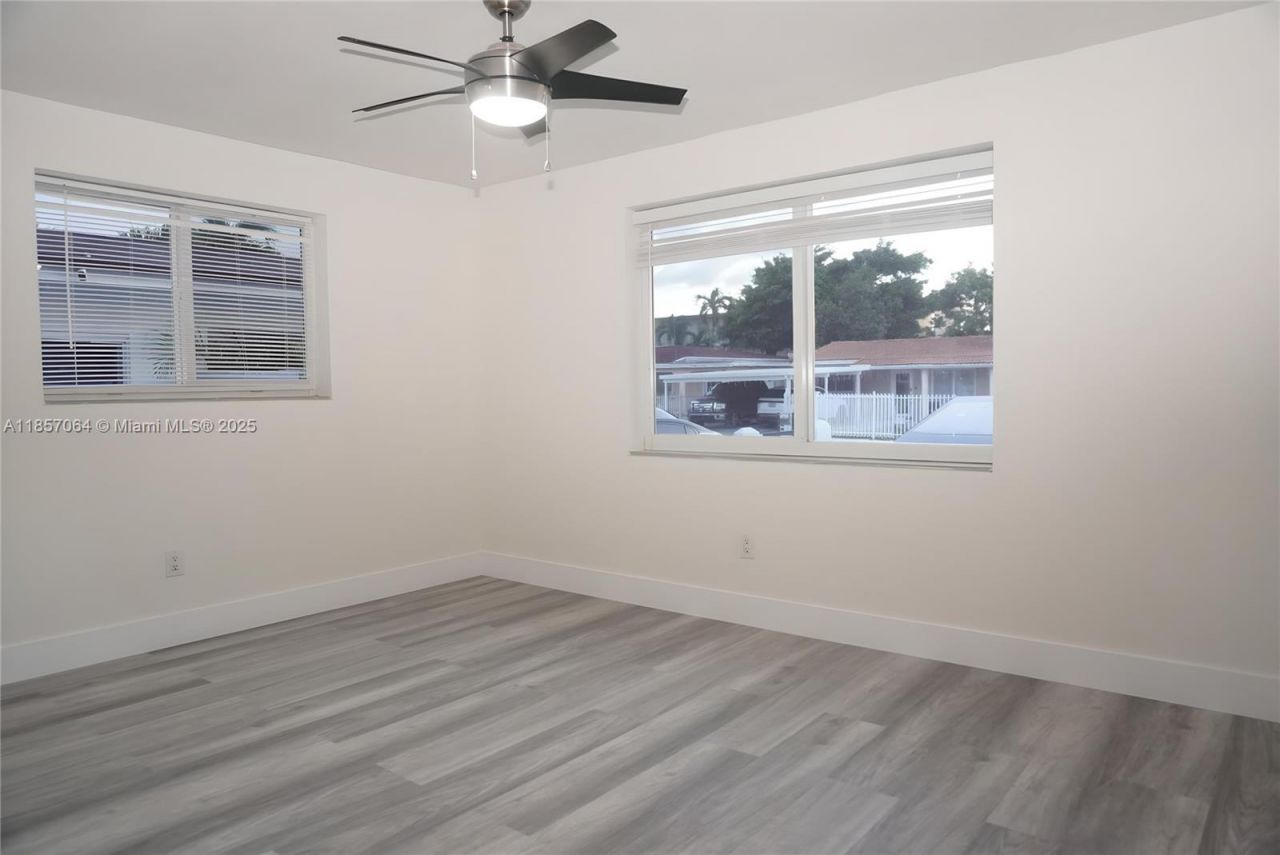 4851 E 8th Ct, Hialeah, FL 33013 Photo