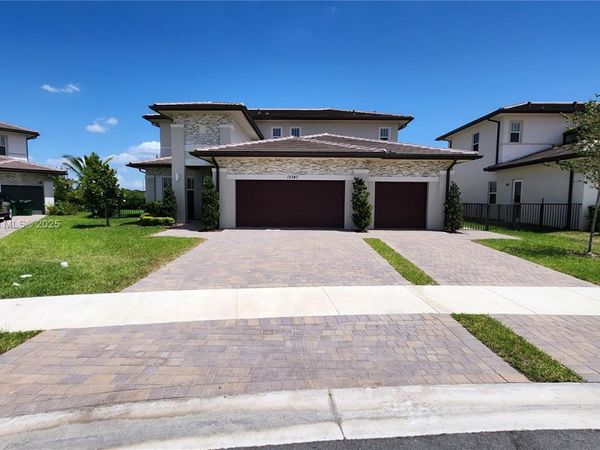12347 SW 43rd Ct, Davie, FL 33330
