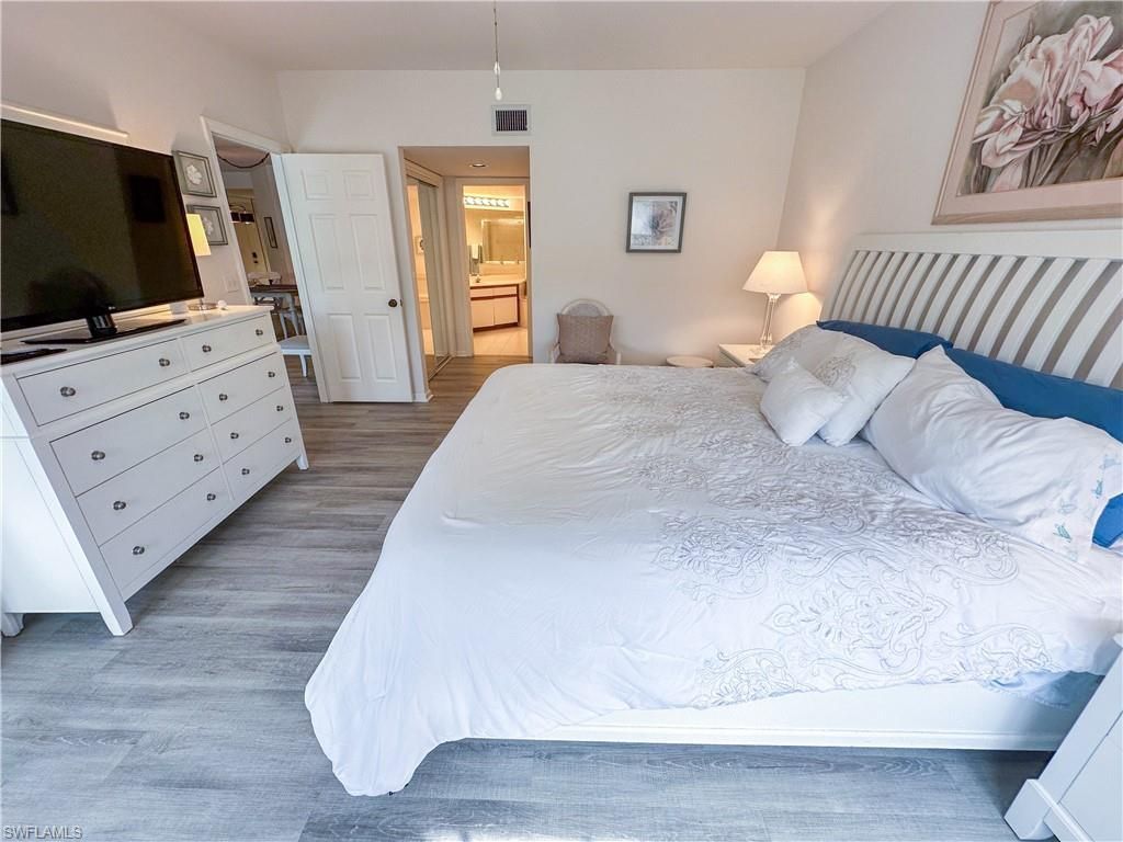 4240 Lake Forest Dr, Unit 413, Bonita Springs, FL 34134 Photo