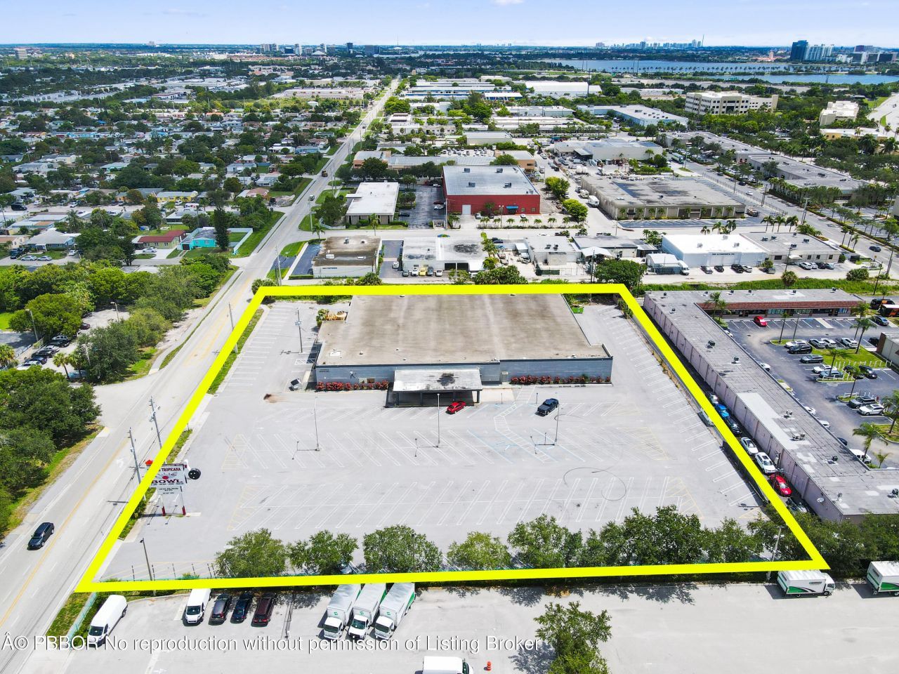 2500 N Florida Mango Road, West Palm Beach, FL 33409 Photo