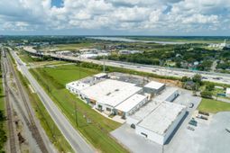 1859 Summerville Avenue photo 4