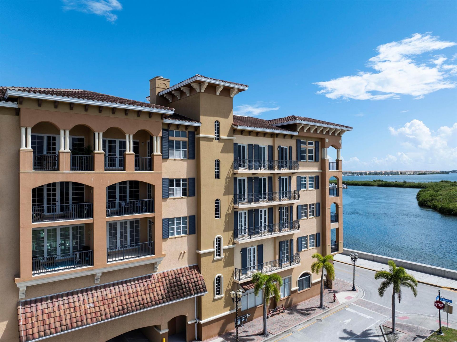 20 Orange Avenue, Unit 411, Fort Pierce, FL 34950 Photo