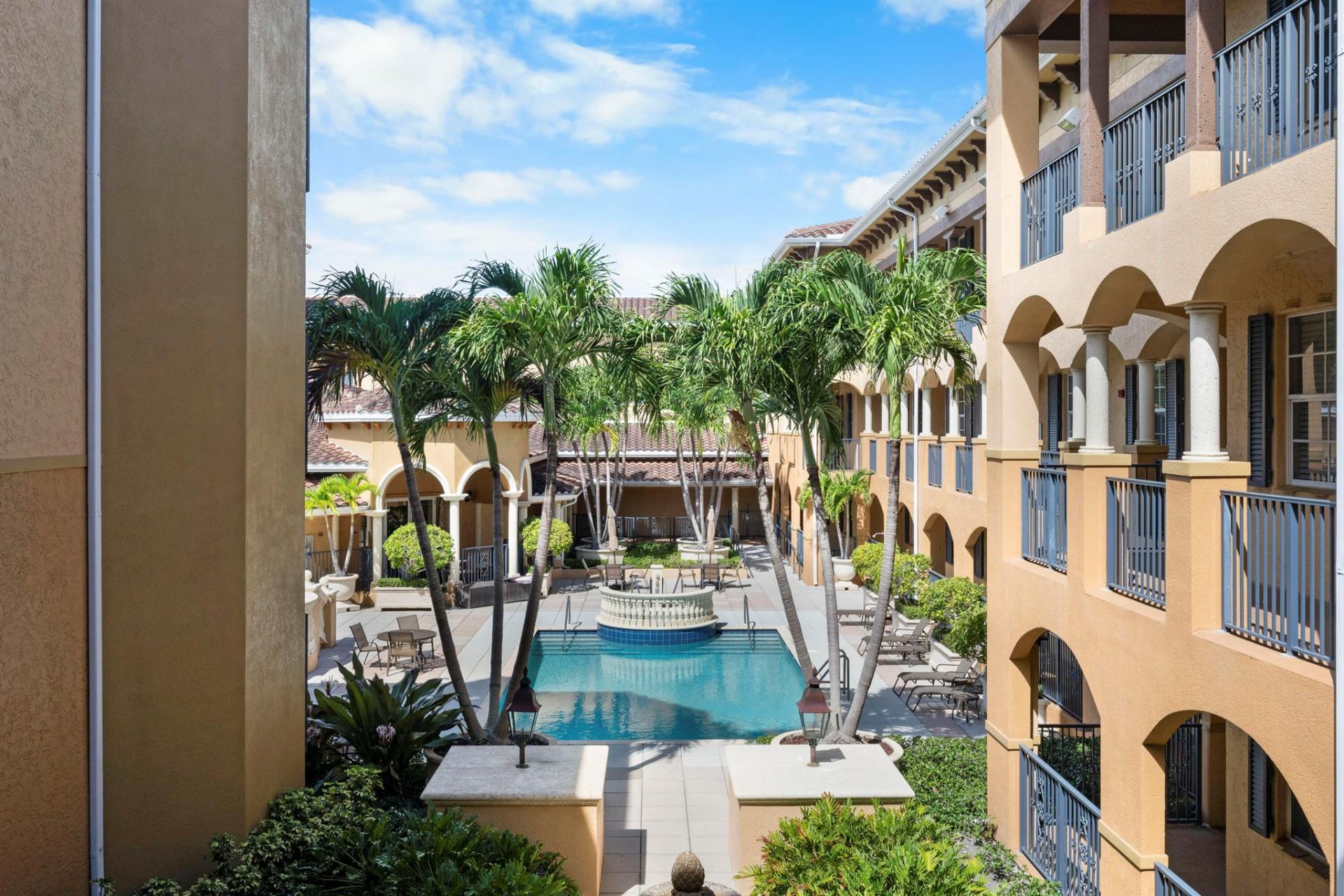 20 Orange Avenue, Unit 411, Fort Pierce, FL 34950 Photo