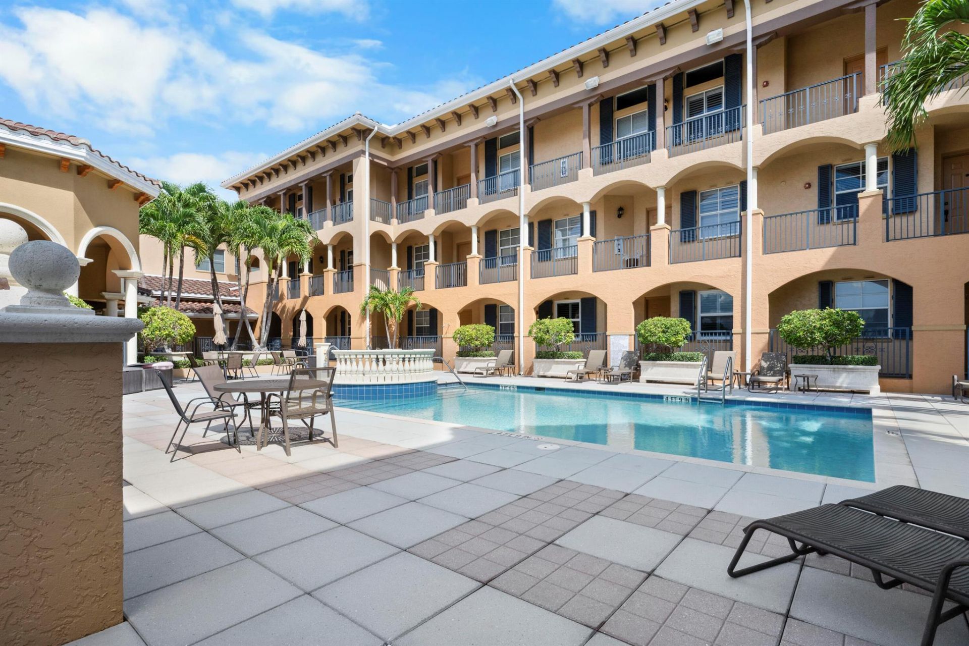 20 Orange Avenue, Unit 411, Fort Pierce, FL 34950 Photo