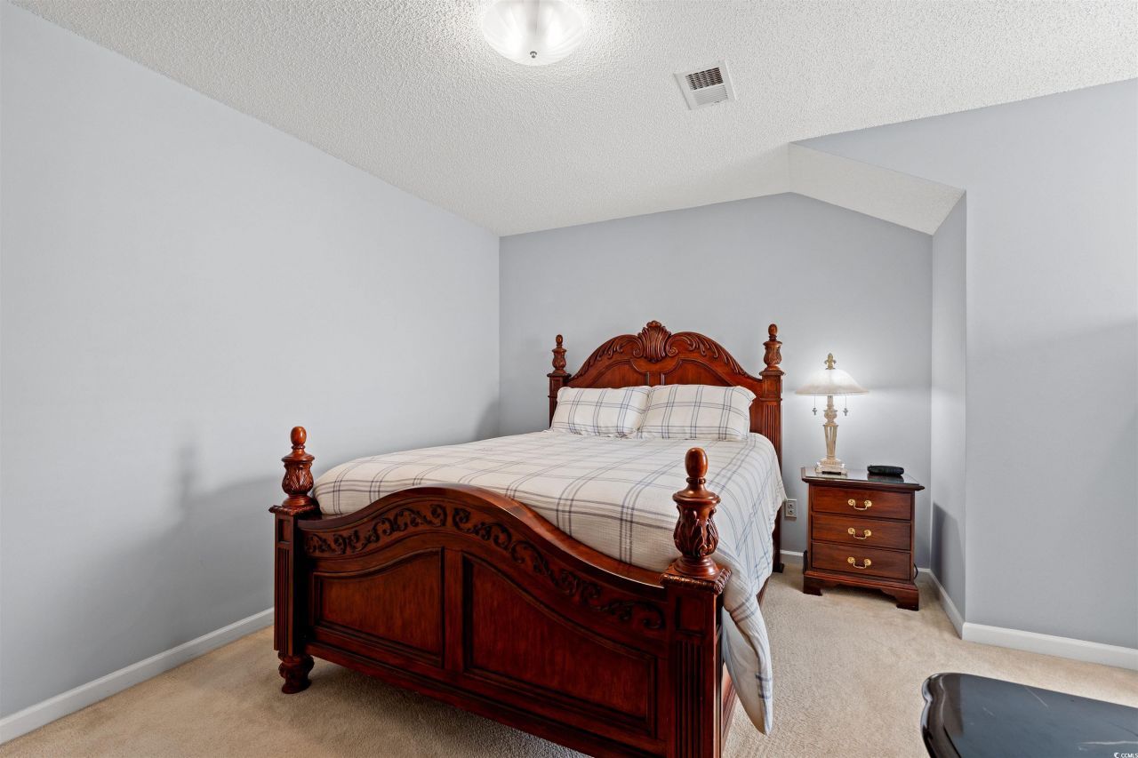 168 Wimbledon Way Photo 18