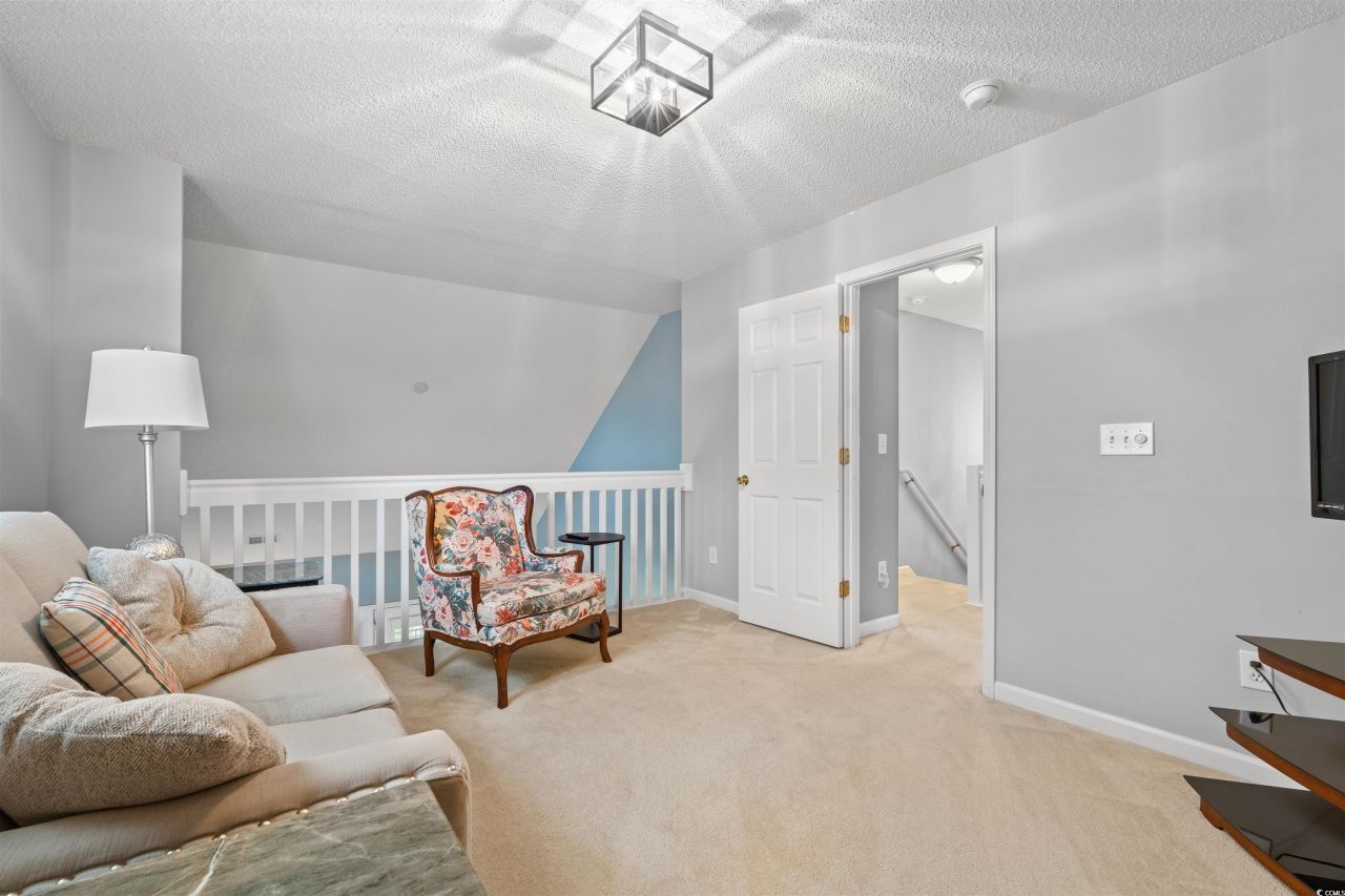 168 Wimbledon Way Photo 20