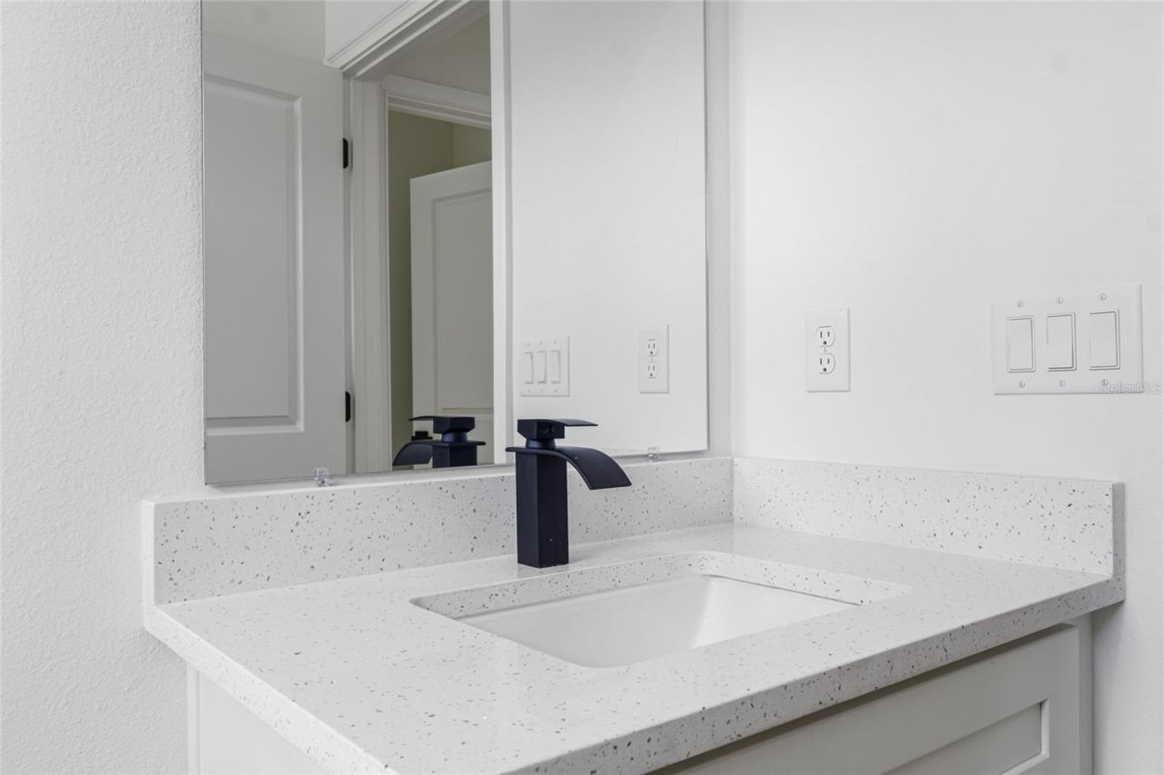 1071 W Hampshire Boulevard, Dunnellon, FL 34434 Photo