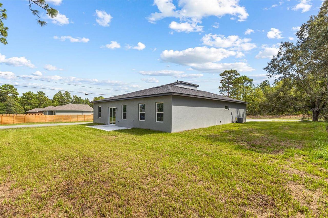 1071 W Hampshire Boulevard, Dunnellon, FL 34434 Photo