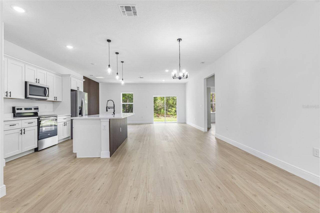 1071 W Hampshire Boulevard, Dunnellon, FL 34434 Photo