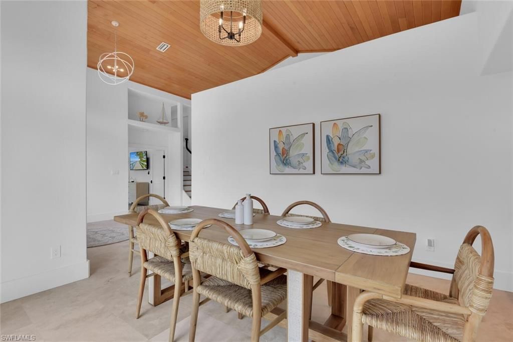 215 Mooring Line Dr, Naples, FL 34102 Photo
