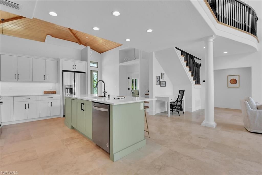 215 Mooring Line Dr, Naples, FL 34102 Photo