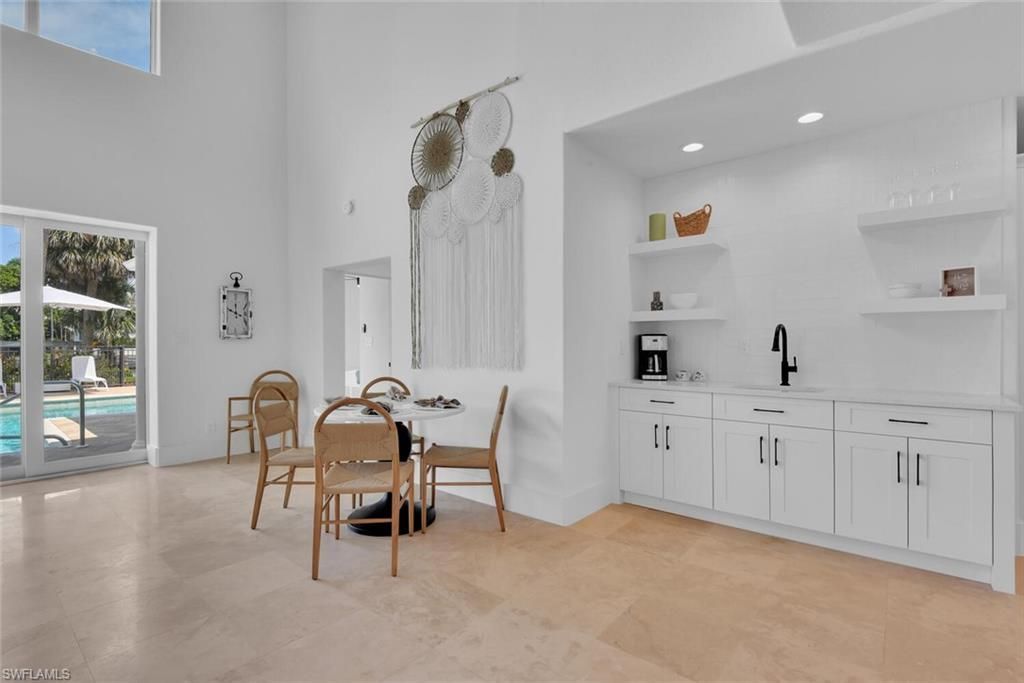 215 Mooring Line Dr, Naples, FL 34102 Photo
