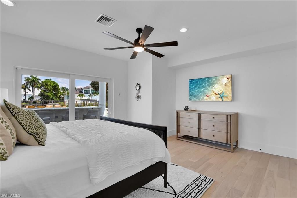 215 Mooring Line Dr, Naples, FL 34102 Photo