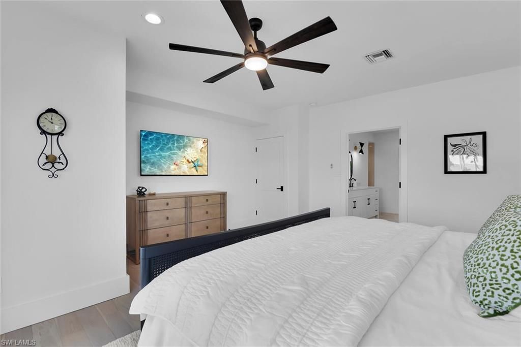 215 Mooring Line Dr, Naples, FL 34102 Photo
