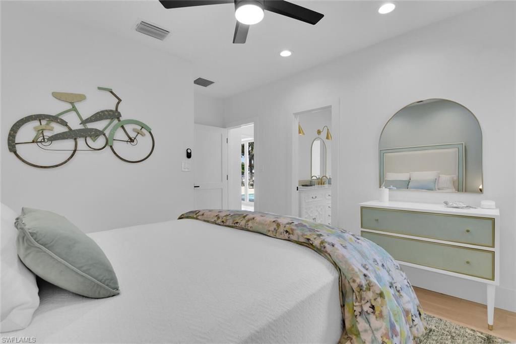 215 Mooring Line Dr, Naples, FL 34102 Photo