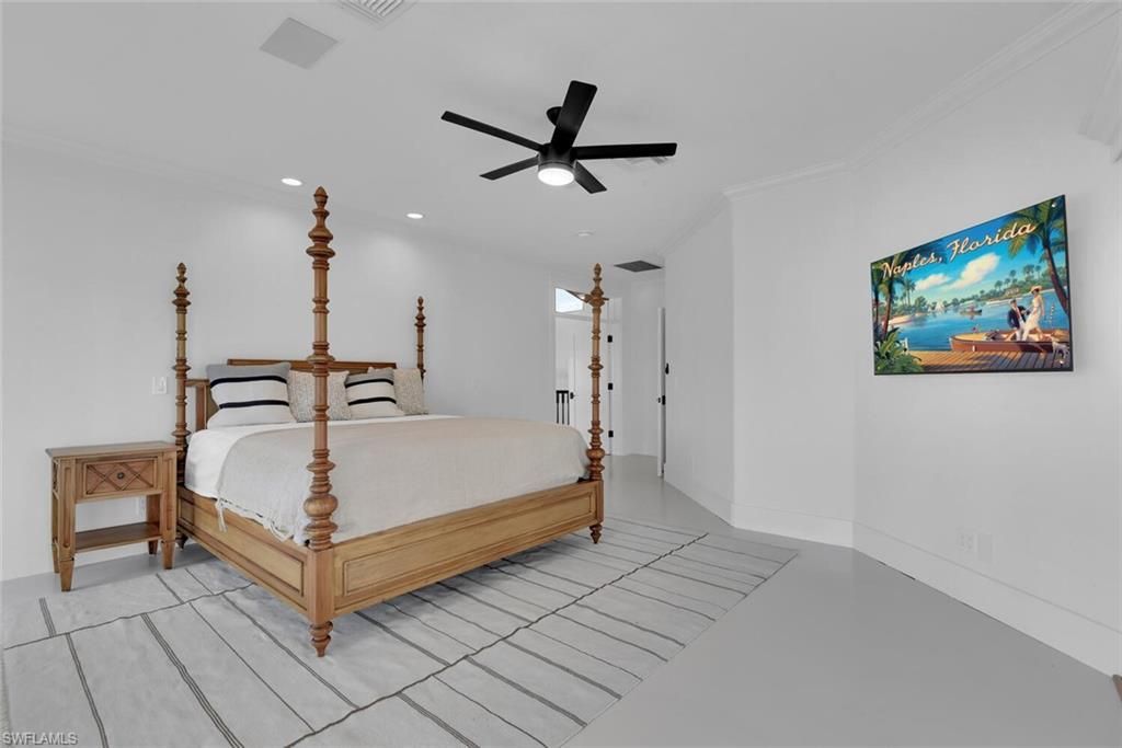 215 Mooring Line Dr, Naples, FL 34102 Photo