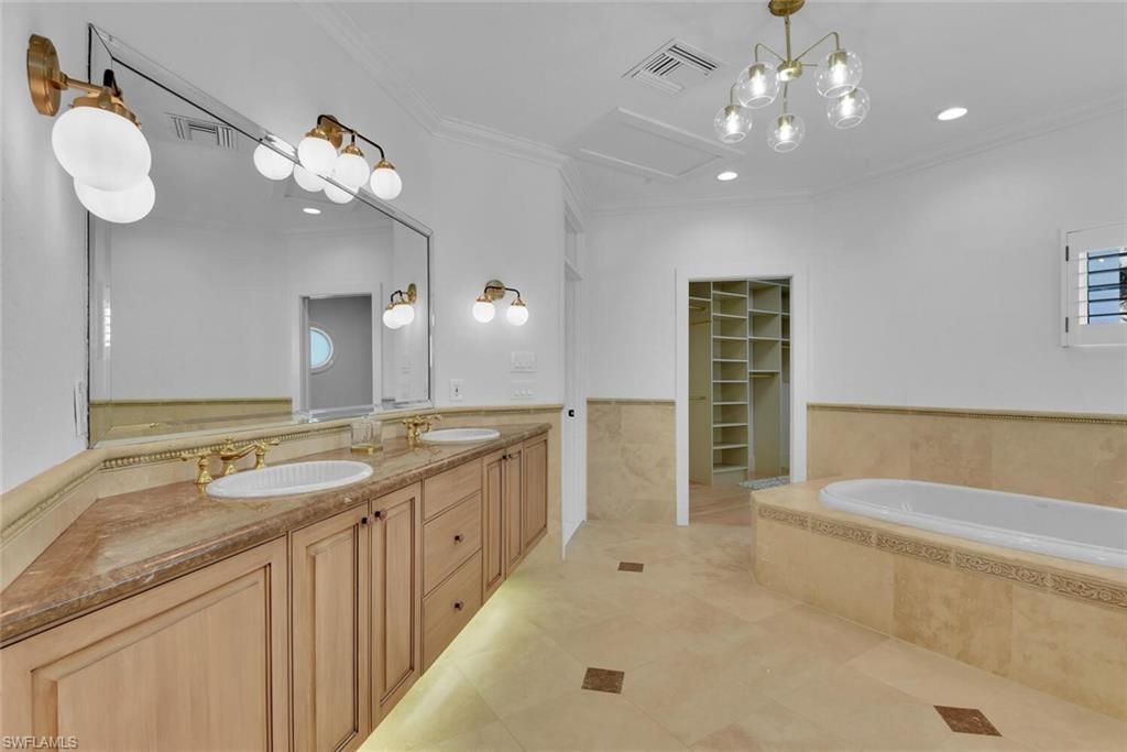 215 Mooring Line Dr, Naples, FL 34102 Photo