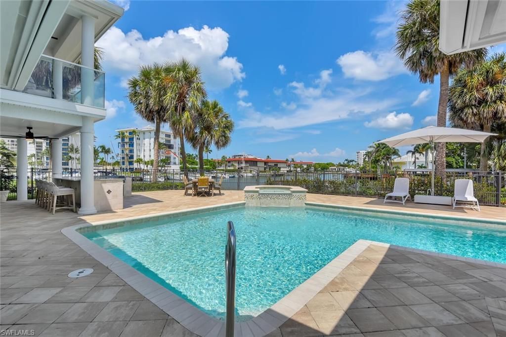 215 Mooring Line Dr, Naples, FL 34102 Photo