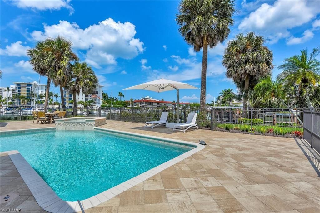 215 Mooring Line Dr, Naples, FL 34102 Photo
