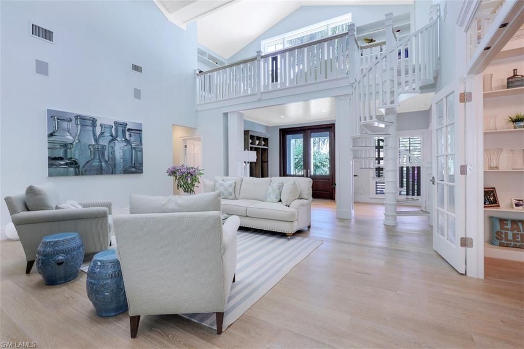 154 4th Ave N, Naples, FL 34102 Photo