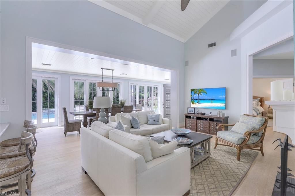 154 4th Ave N, Naples, FL 34102 Photo