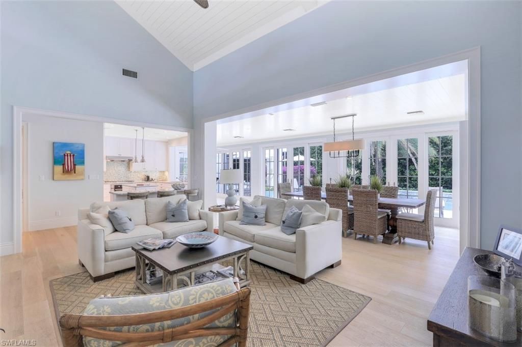 154 4th Ave N, Naples, FL 34102 Photo