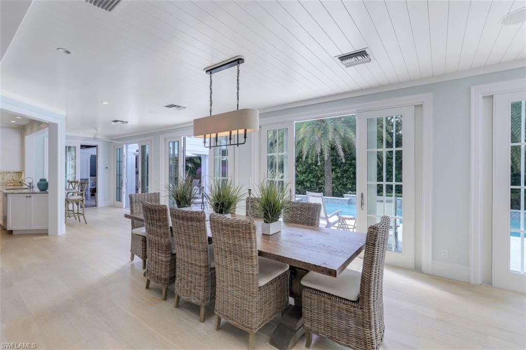154 4th Ave N, Naples, FL 34102 Photo