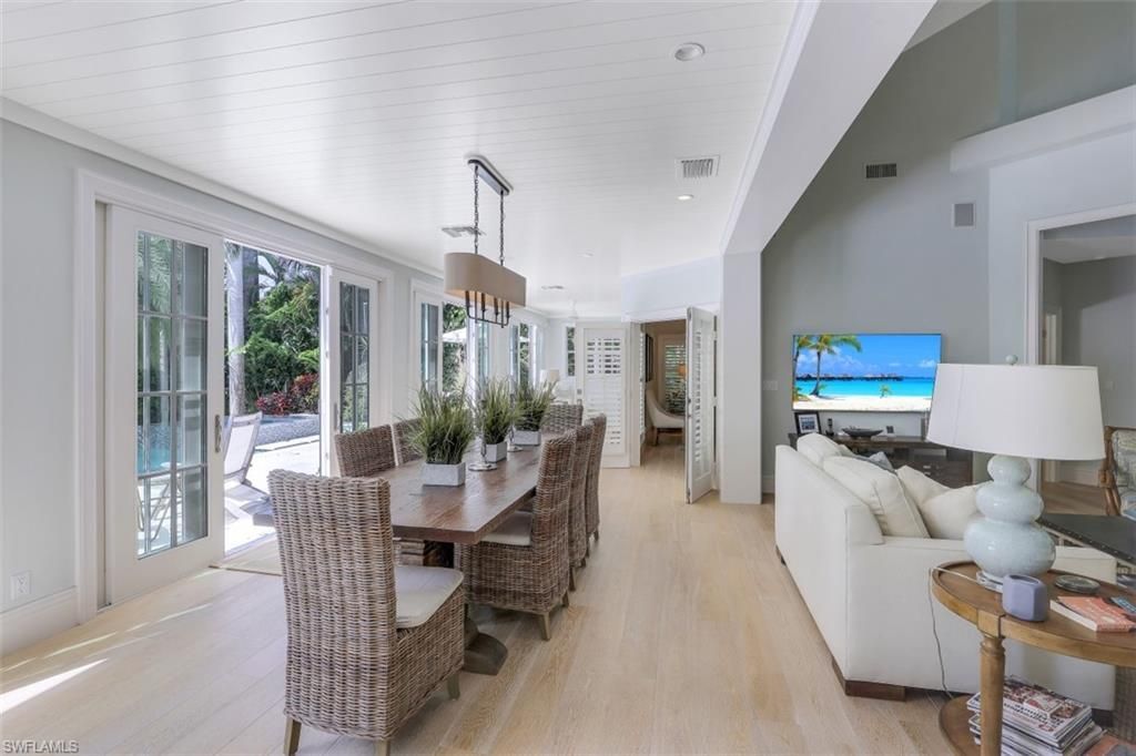 154 4th Ave N, Naples, FL 34102 Photo