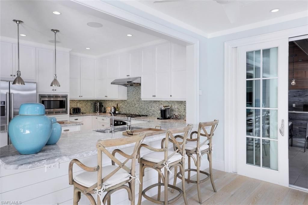 154 4th Ave N, Naples, FL 34102 Photo