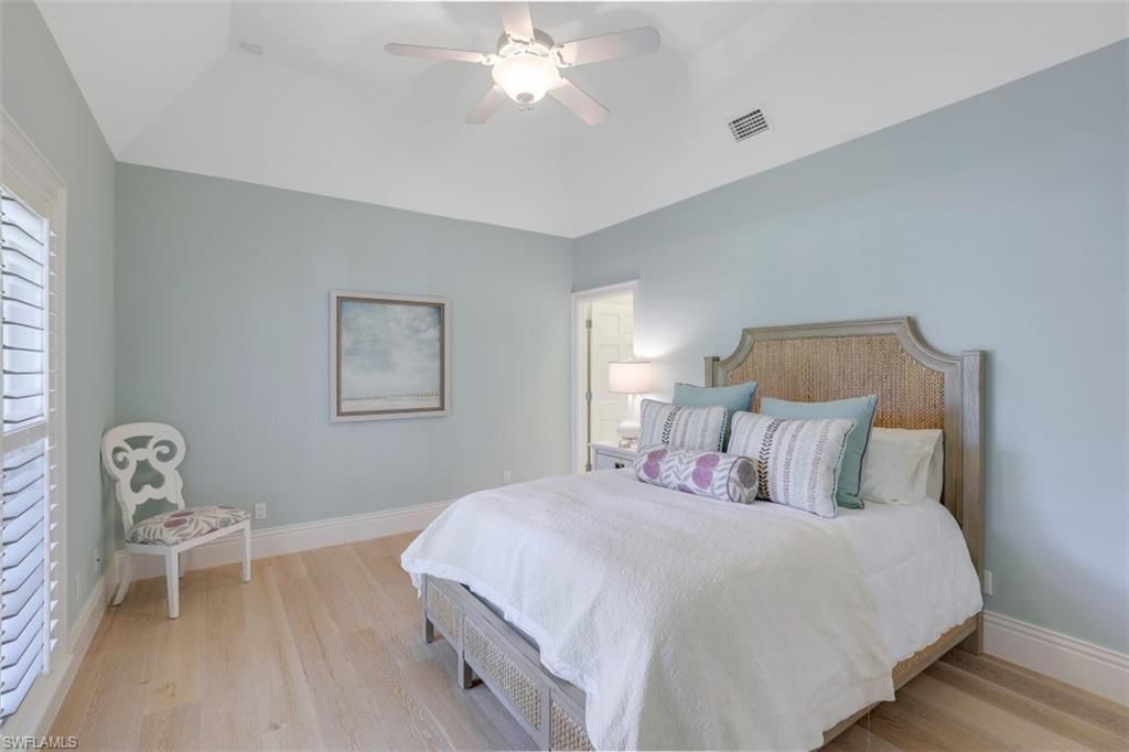 154 4th Ave N, Naples, FL 34102 Photo