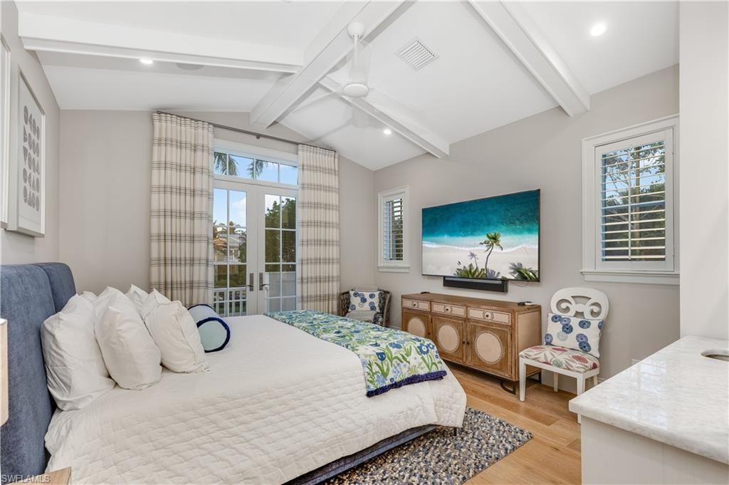 154 4th Ave N, Naples, FL 34102 Photo