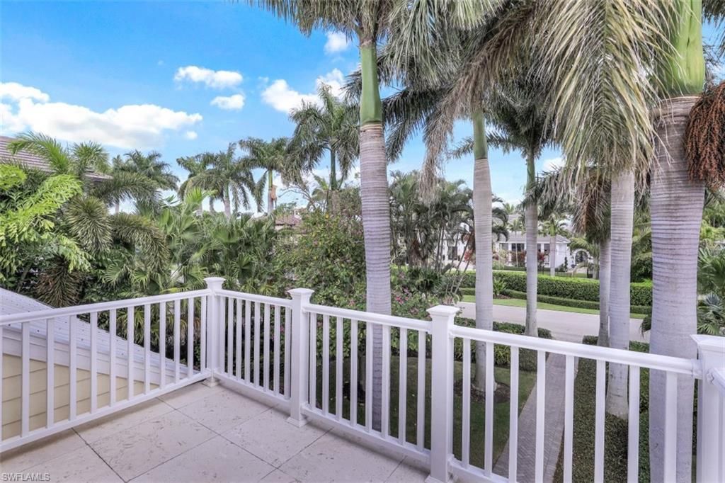154 4th Ave N, Naples, FL 34102 Photo