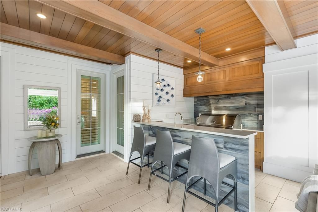 154 4th Ave N, Naples, FL 34102 Photo